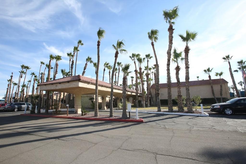 Motel Ramada By Wyndham Yuma Exterior foto