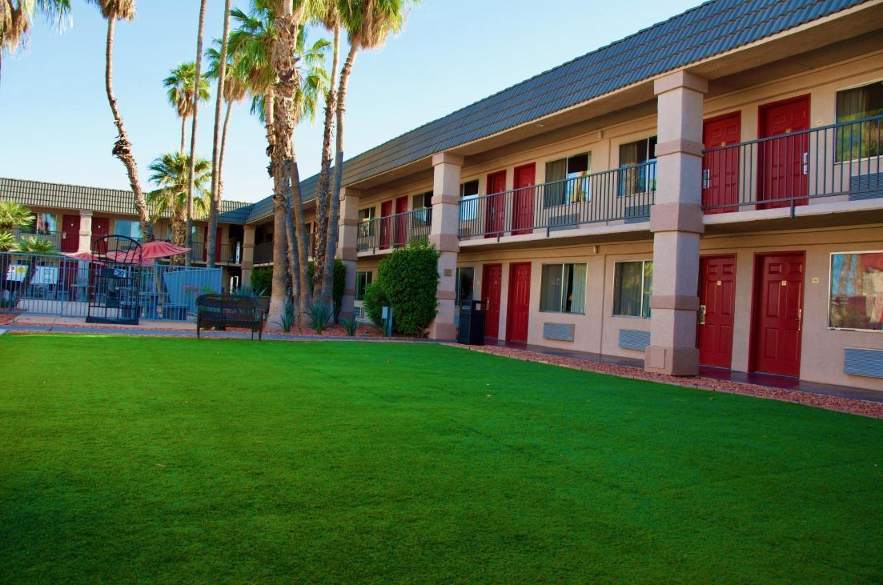 Motel Ramada By Wyndham Yuma Exterior foto