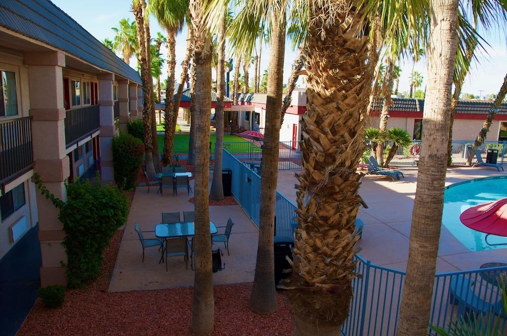 Motel Ramada By Wyndham Yuma Exterior foto